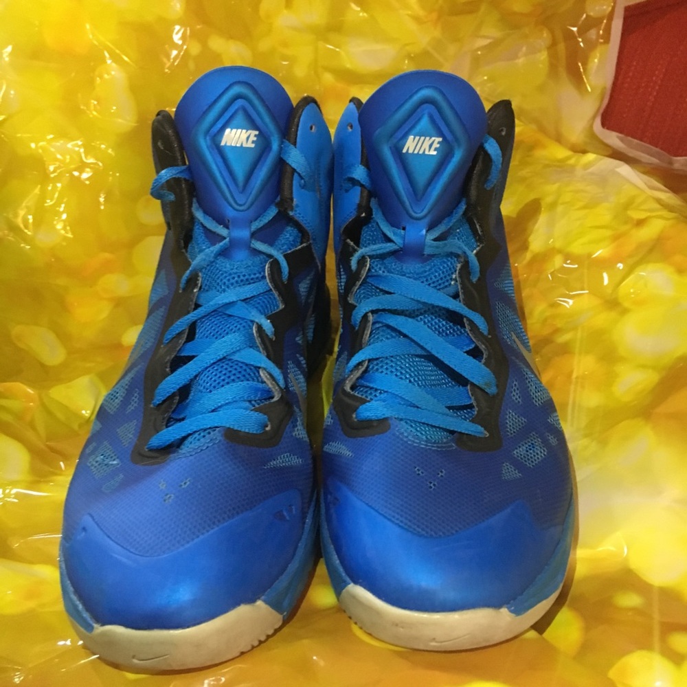 Nike soon hyper chaos men’s shoes size 10.5, used